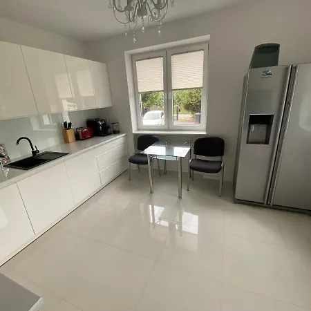 Βίλα White House Izabelin Family House Near Warsaw