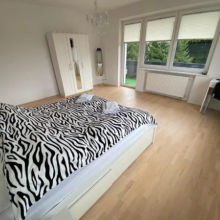 White House Izabelin Family House Near Warsaw * Mogielnica