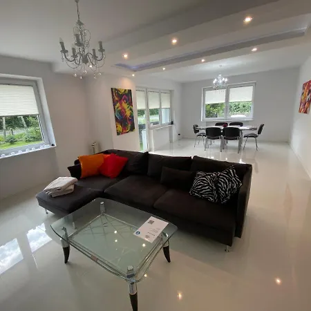 Βίλα White House Izabelin Family House Near Warsaw Mogielnica