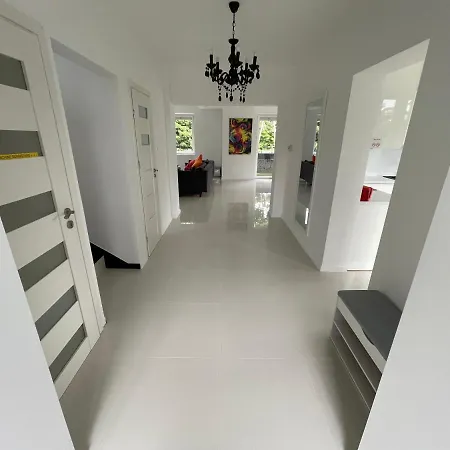 White House Izabelin Family House Near Warsaw * Mogielnica