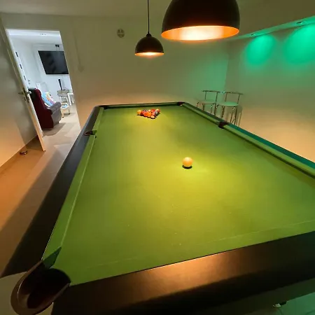 White House Izabelin Family House Near Warsaw