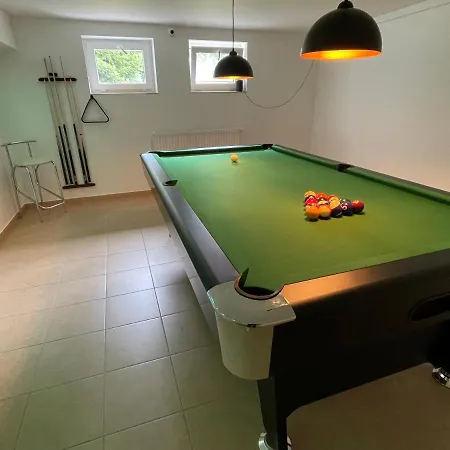 Βίλα White House Izabelin Family House Near Warsaw