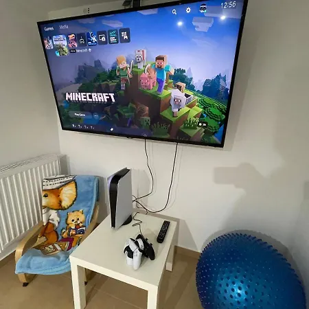 White House Izabelin Family House Near Warsaw Willa