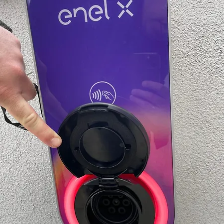 White House Izabelin Family House Near Warsaw *