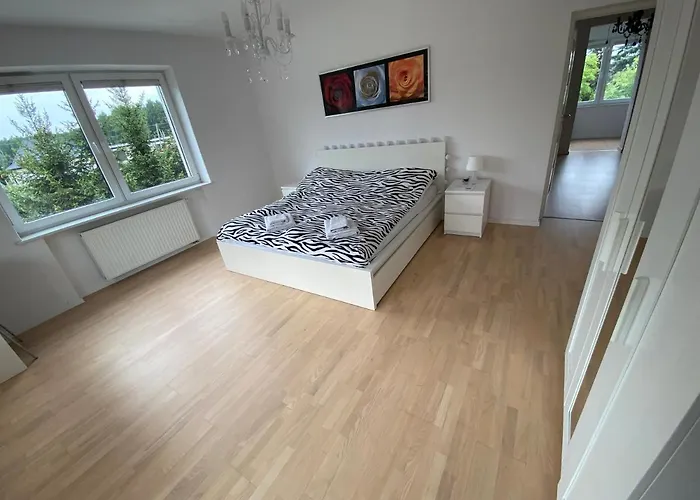 White House Izabelin Family House Near Warsaw ヴィラ *