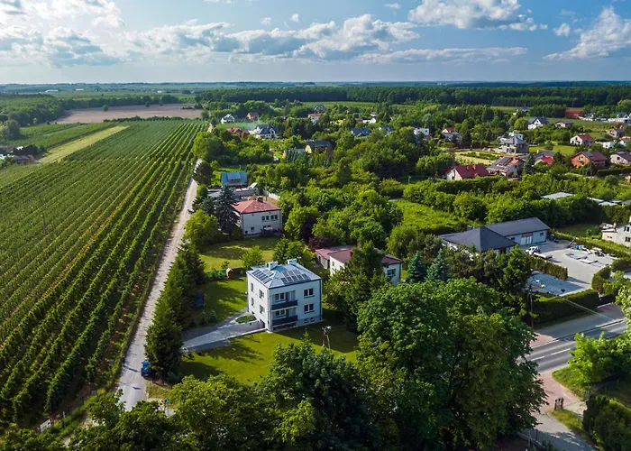 ヴィラ White House Izabelin Family House Near Warsaw Mogielnica