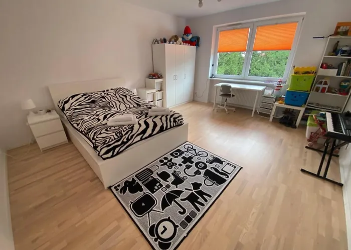 White House Izabelin Family House Near Warsaw ヴィラ