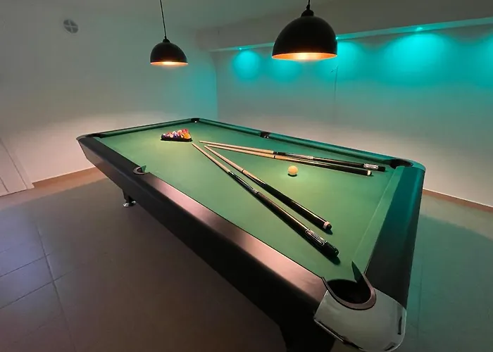 ヴィラ White House Izabelin Family House Near Warsaw